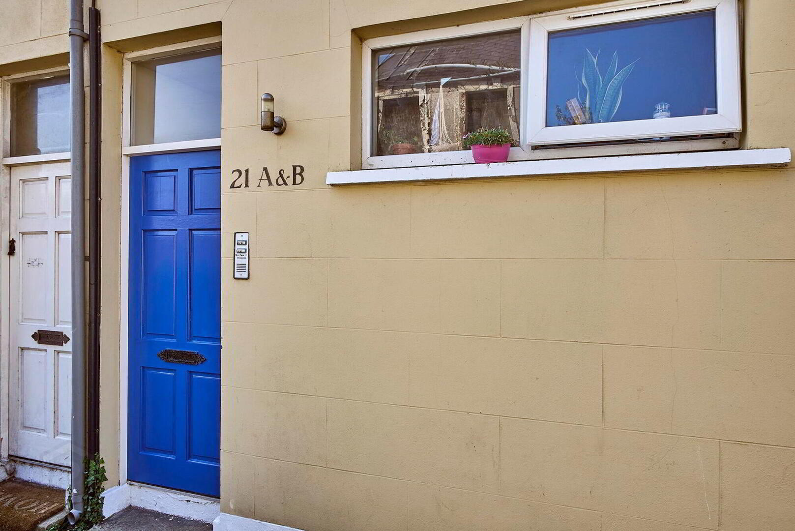21b King Street 3 of 18