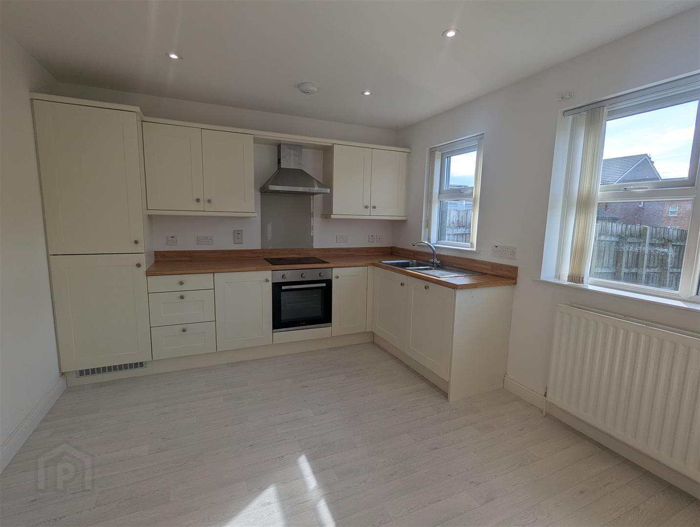 6 Edenmore Crescent 8 of 17