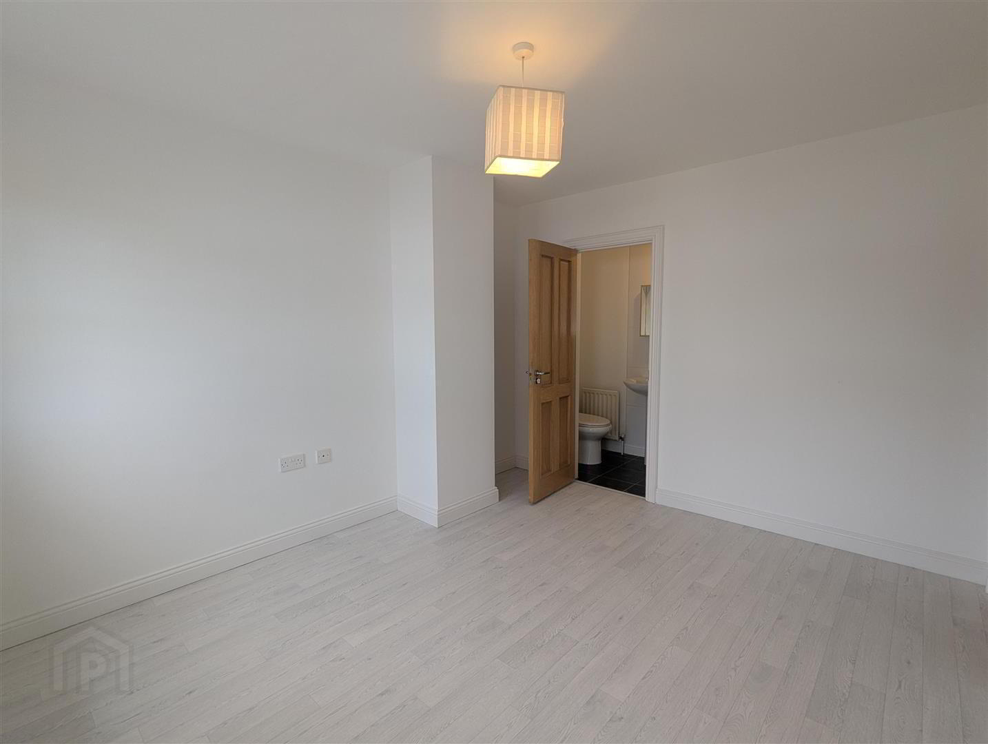 6 Edenmore Crescent 14 of 17