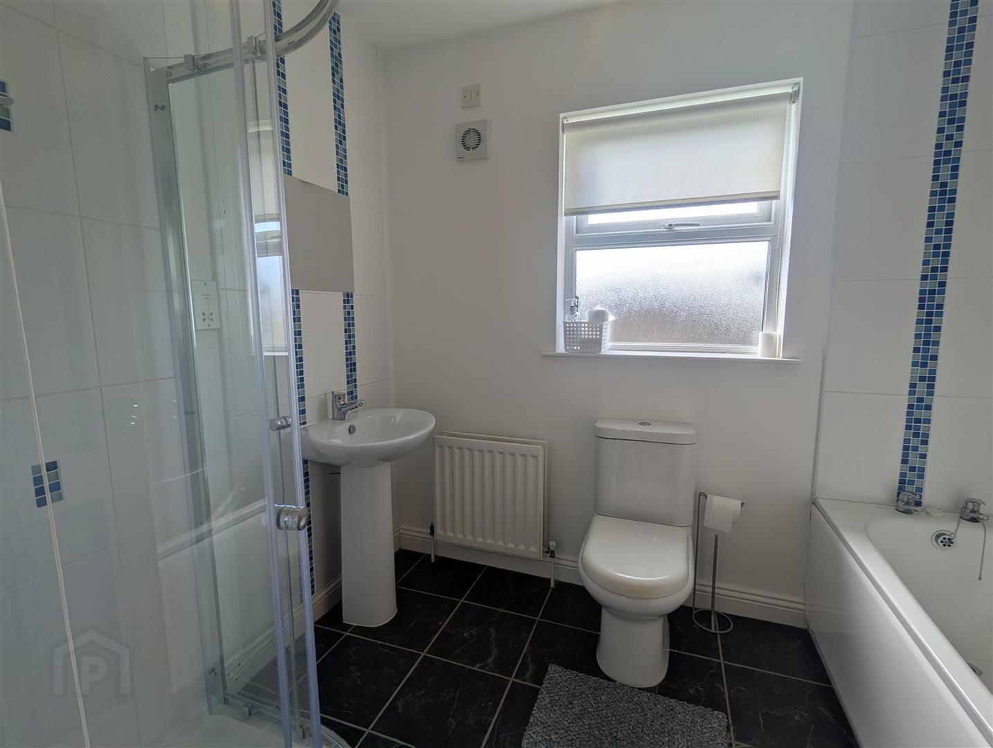 6 Edenmore Crescent 12 of 17
