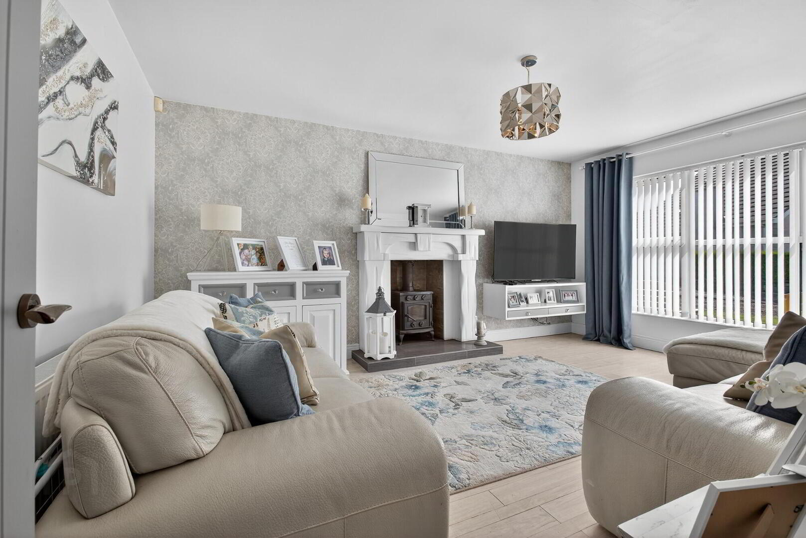 39 Magheramenagh Drive 6 of 29