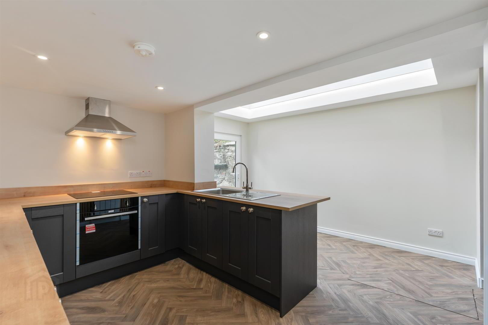 48 James Street 7 of 21