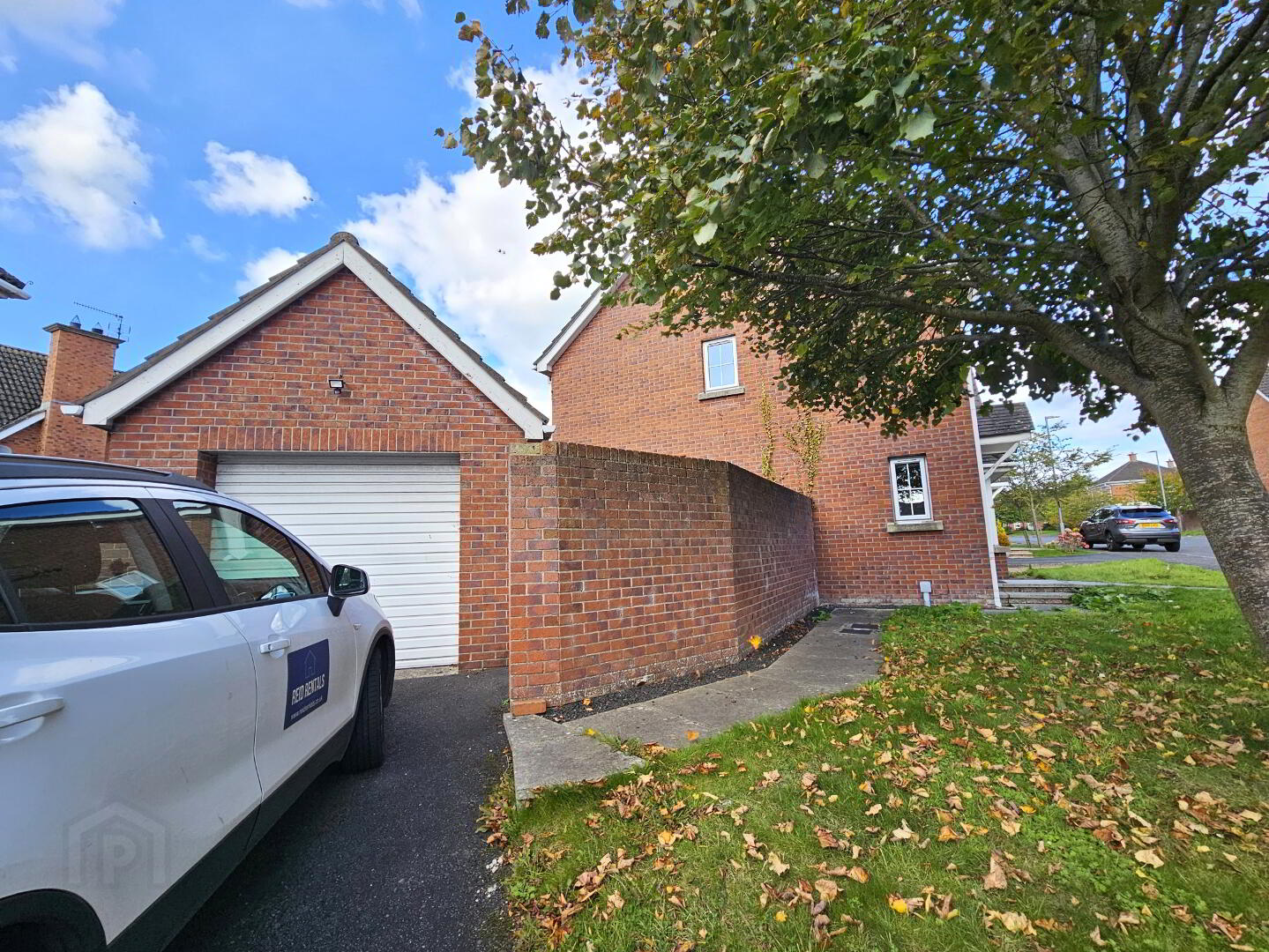 25 Carnbeg Avenue 2 of 16
