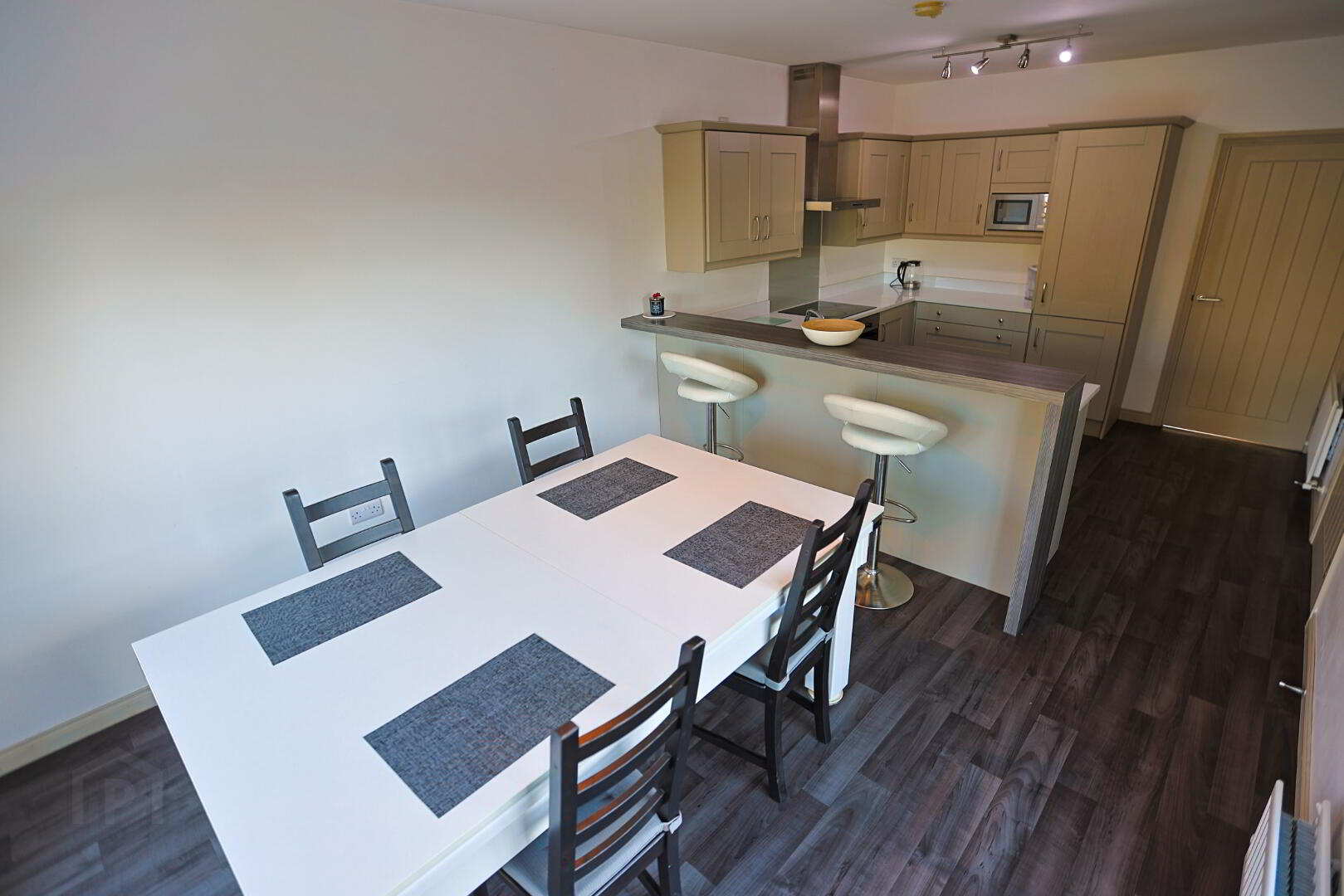 193 Summer Hill 13 of 50
