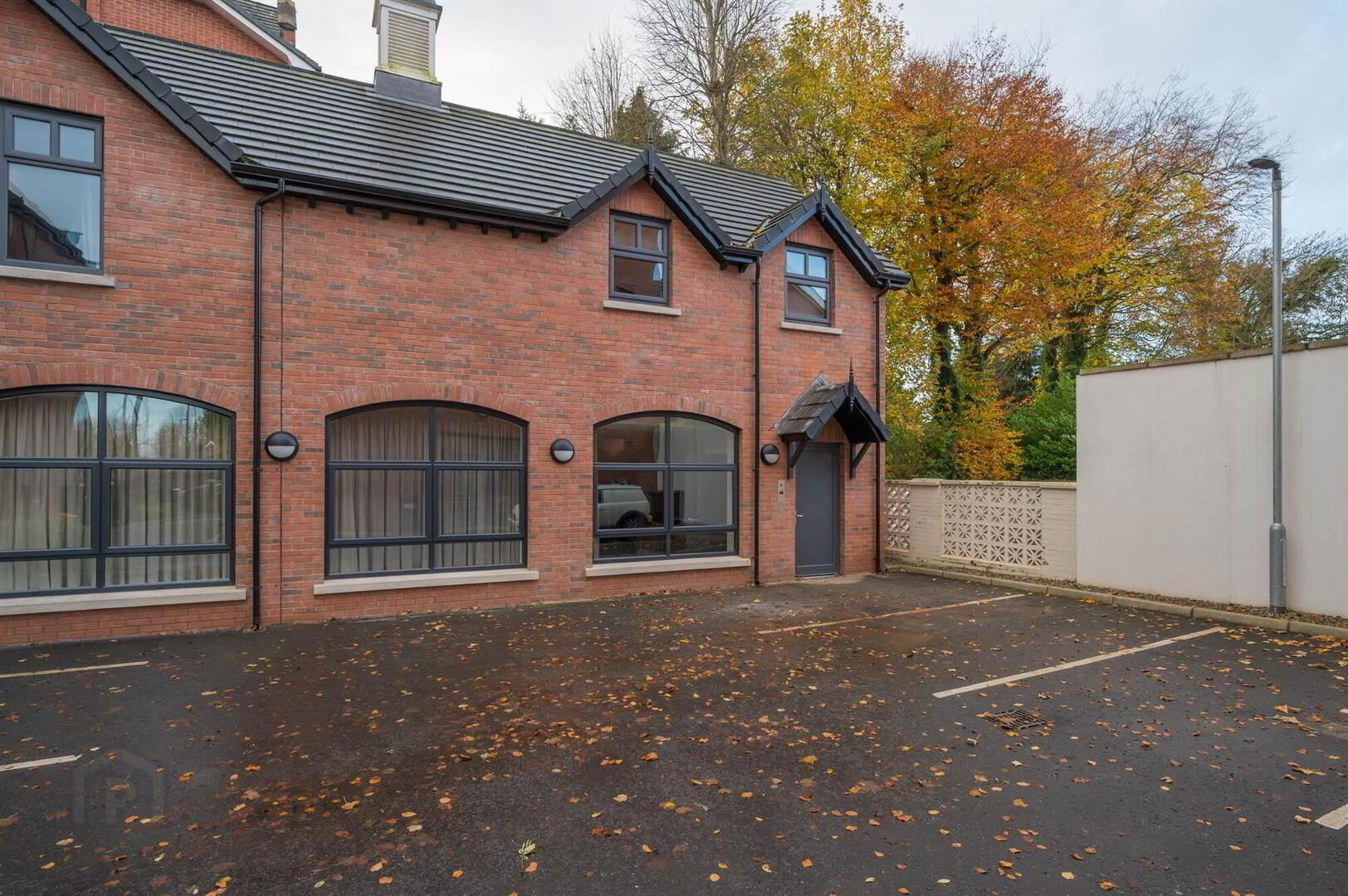 4b Annadale Avenue 2 of 13