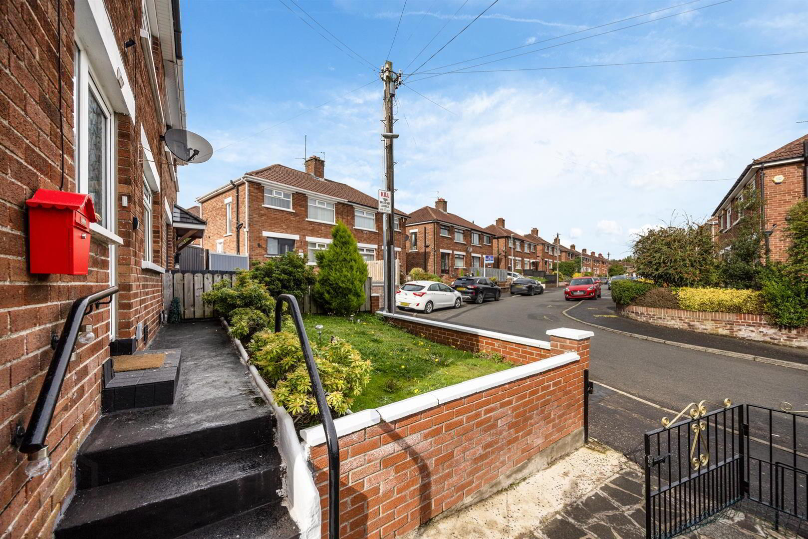 10 Orangefield Gardens 2 of 21