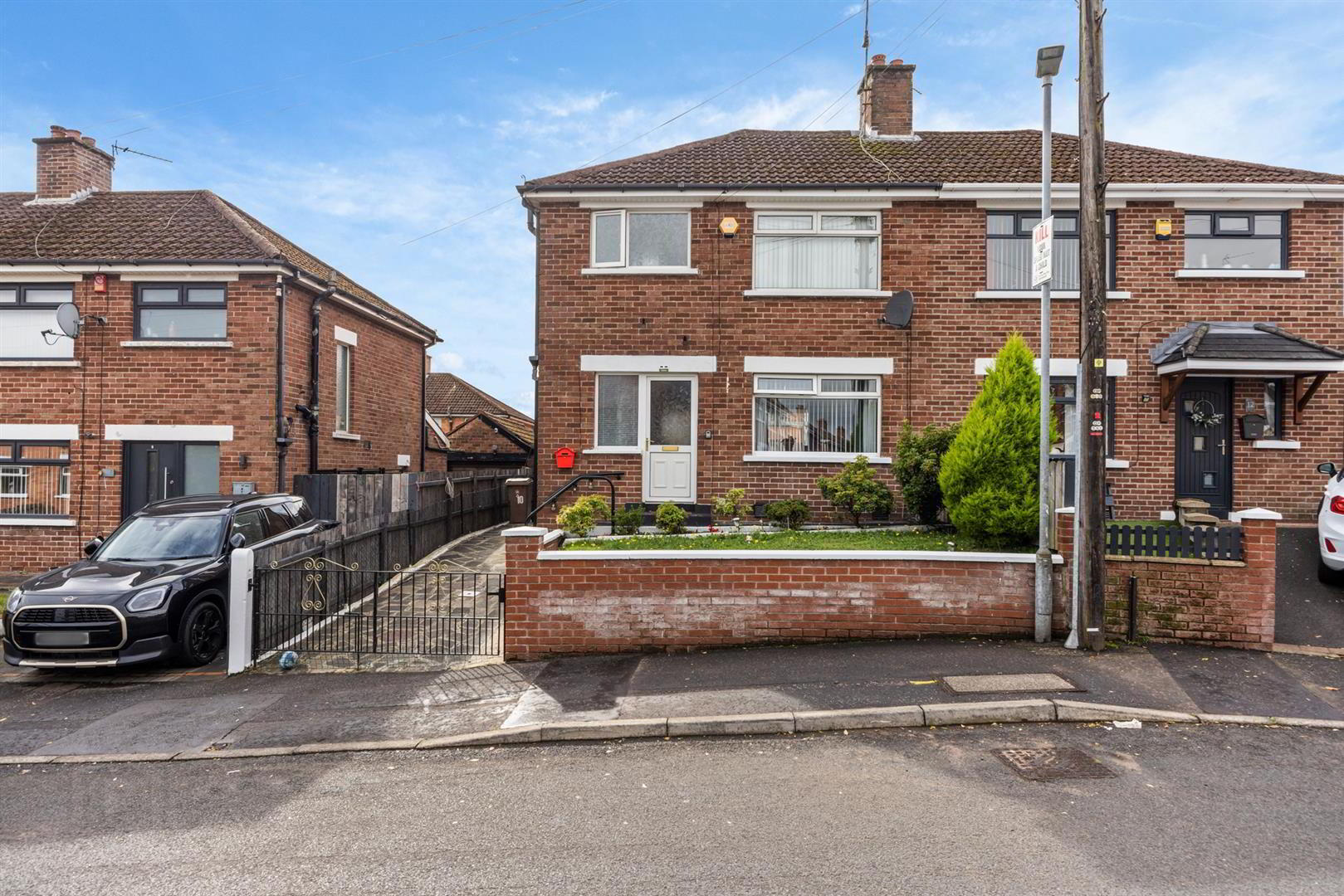 10 Orangefield Gardens 1 of 21