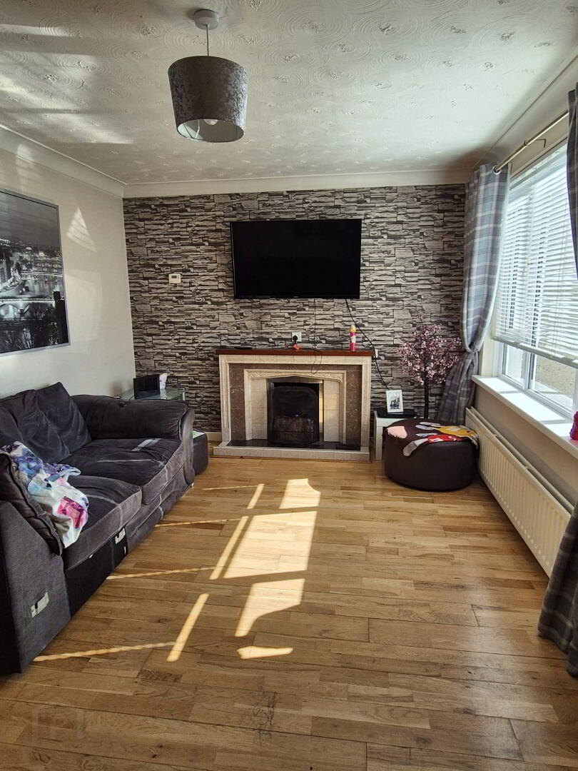 6 Carragheen Drive 3 of 18