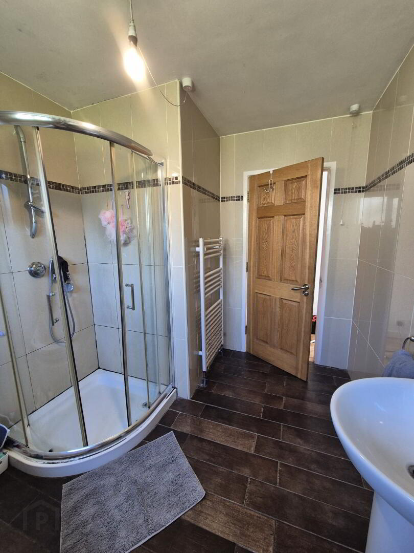 6 Carragheen Drive 16 of 18