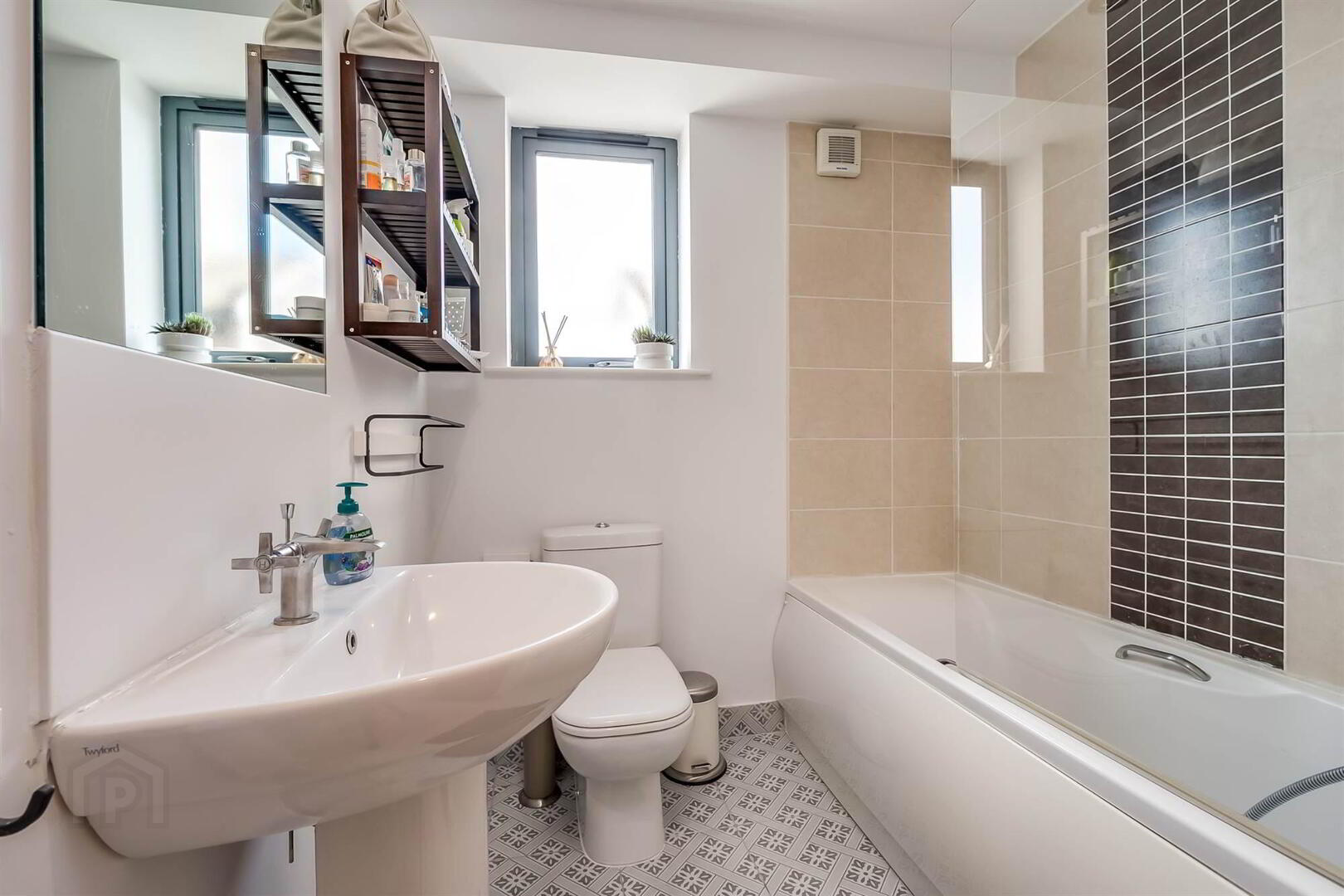 Apt 120 Victoria Place, 20 Wellwood Street 9 of 17