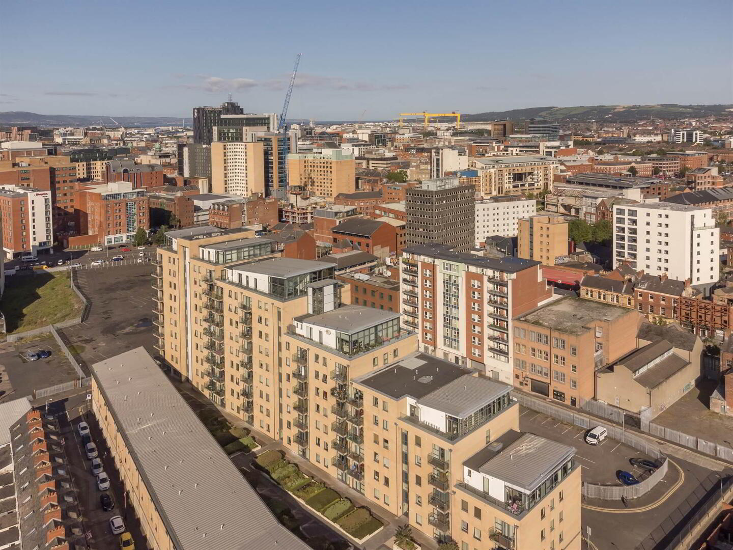 Apt 120 Victoria Place, 20 Wellwood Street 16 of 17