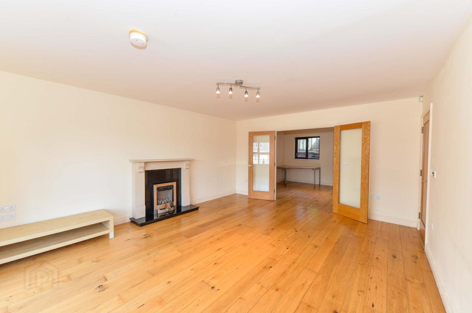 34 Knightsbridge Park 7 of 22