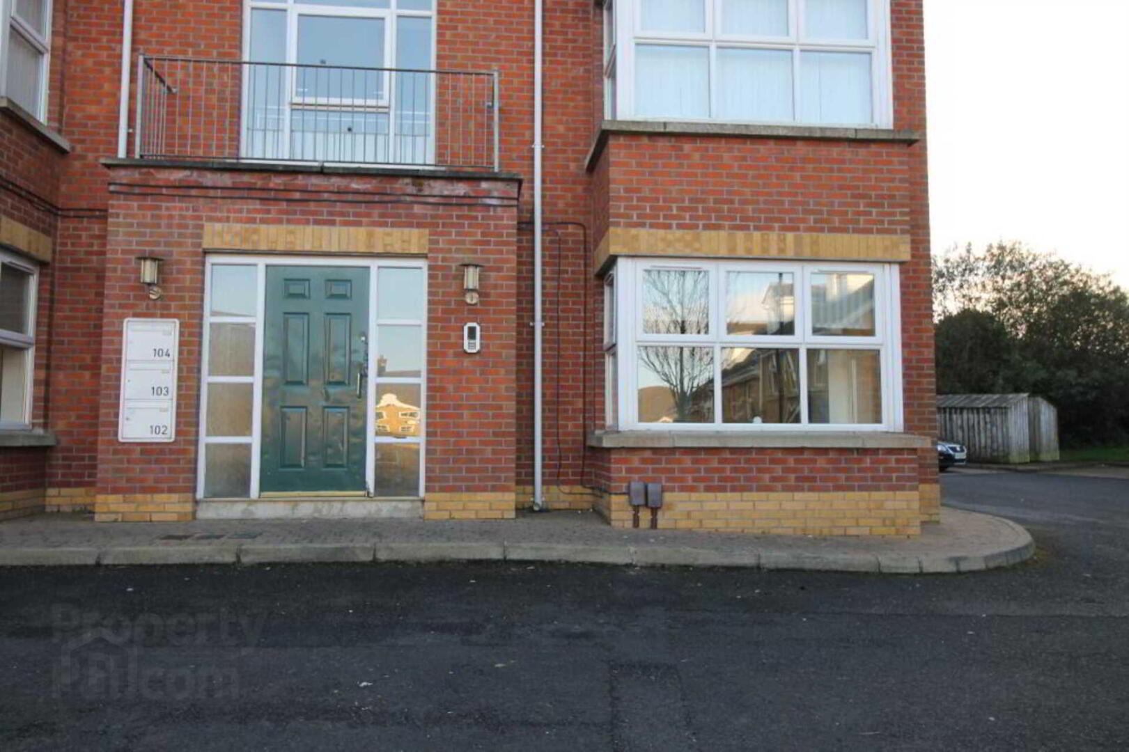 102 Ardgrange 2 of 11