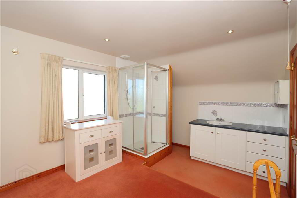 14 Barnet Close 21 of 24