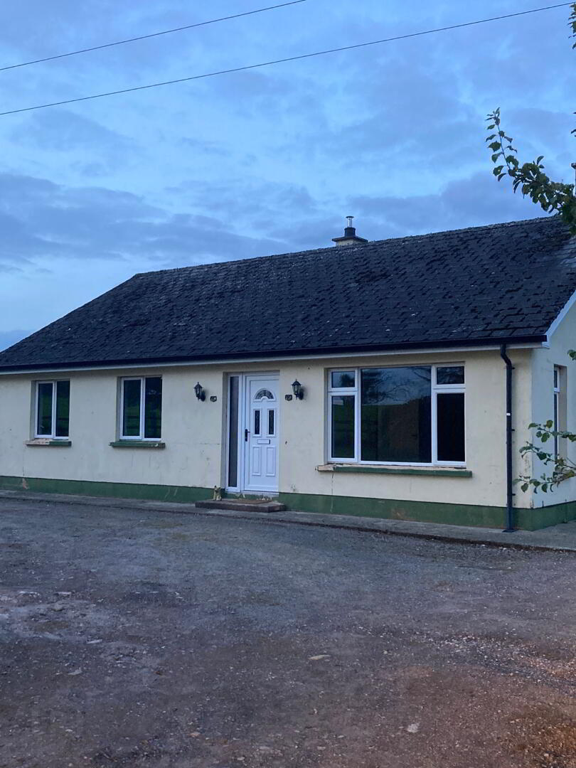 12 Latbeg Road 1 of 8