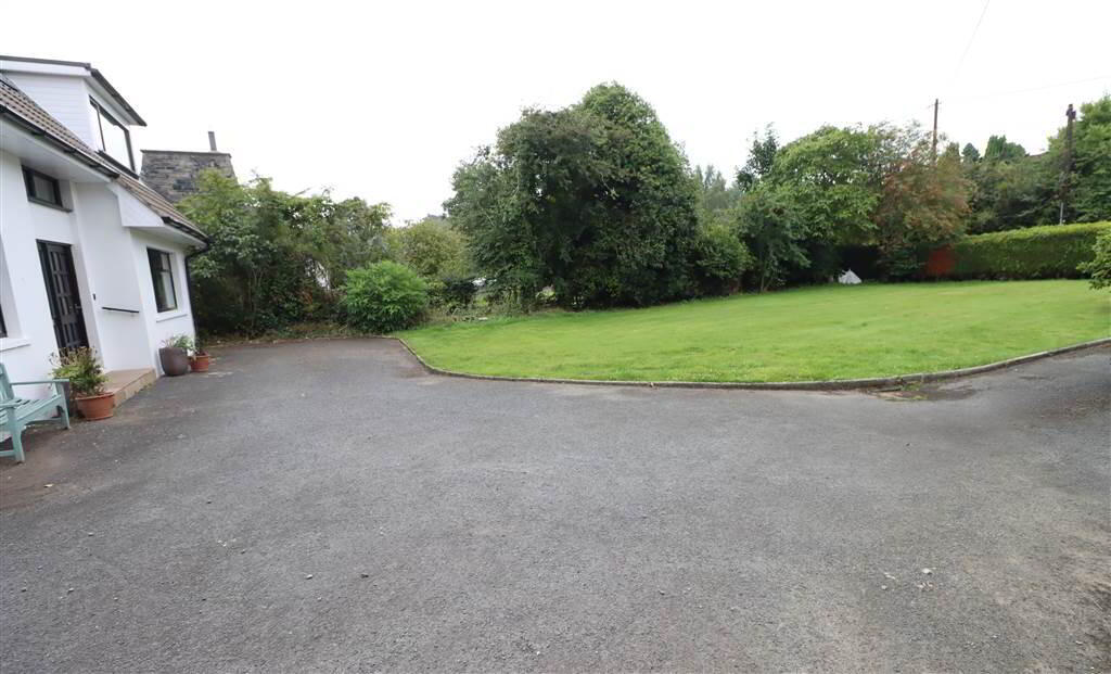 16 Ballyrogan Road 2 of 19