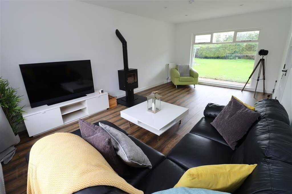 16 Ballyrogan Road 4 of 19