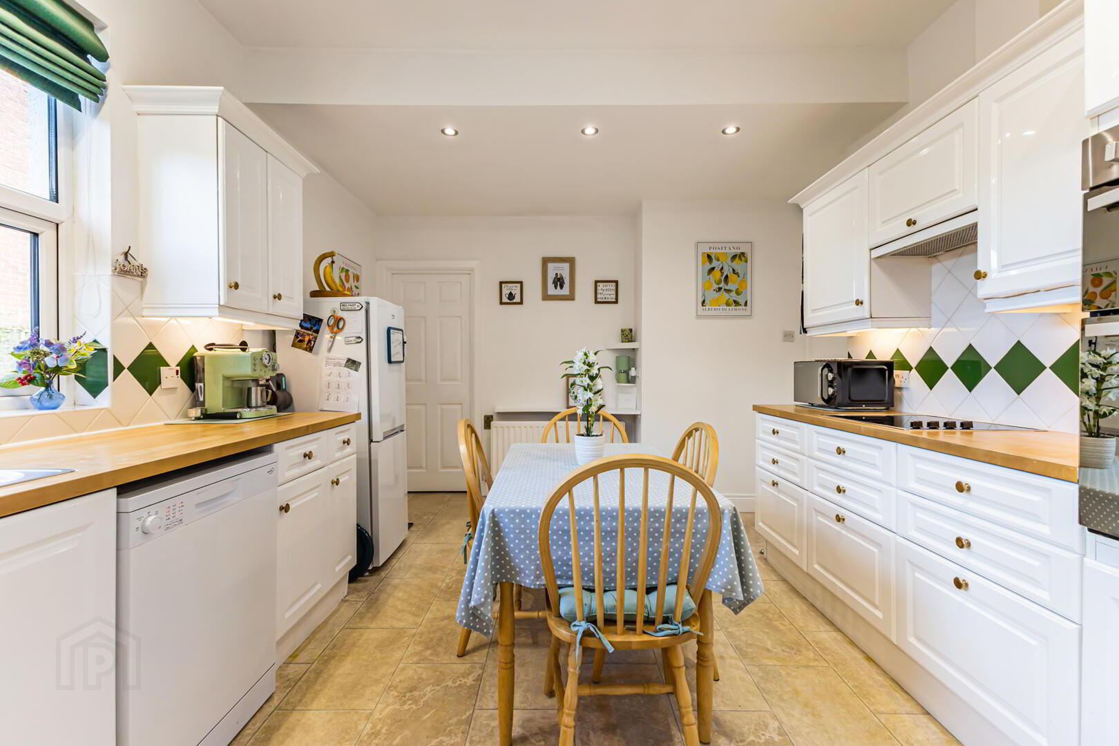 10 Coniston Road 9 of 25