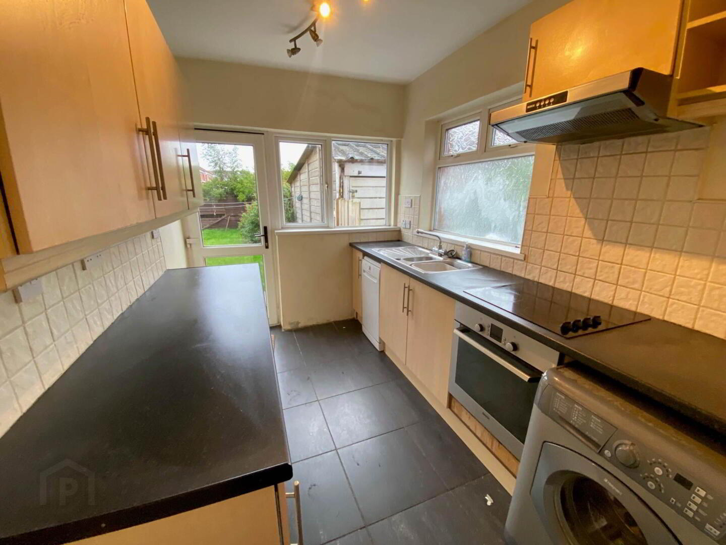51 Stirling Avenue 5 of 8