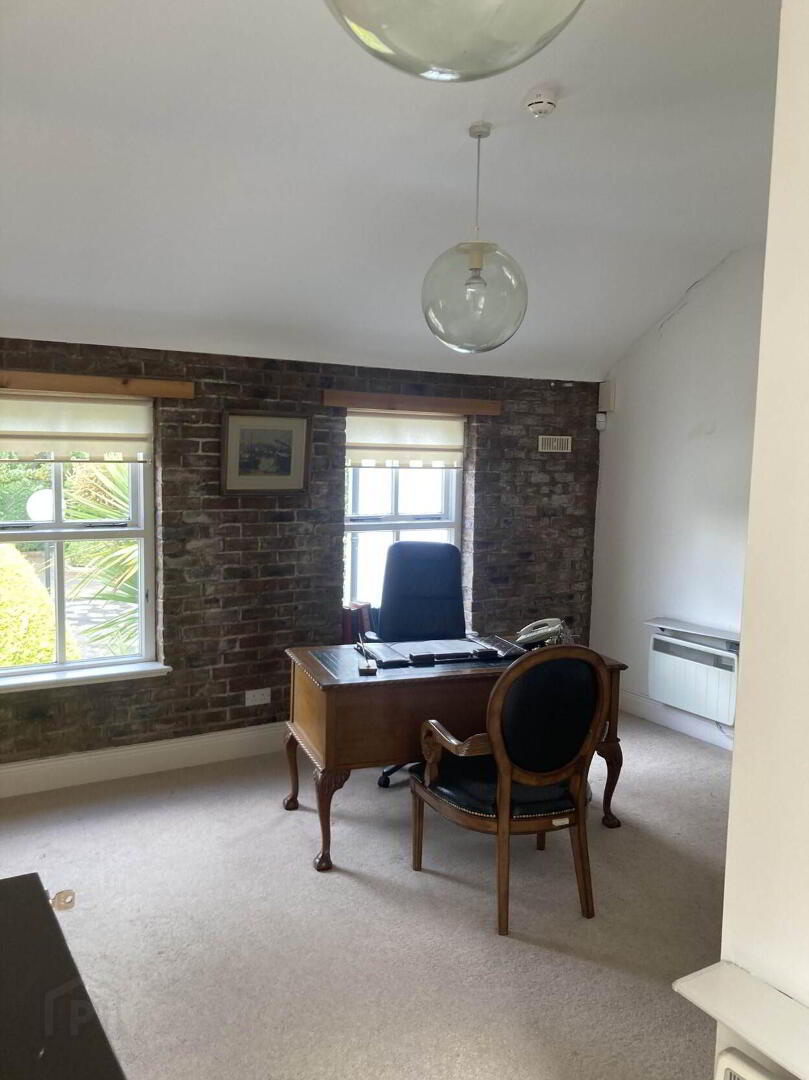 Suite, 8 Lowell House 7 of 14