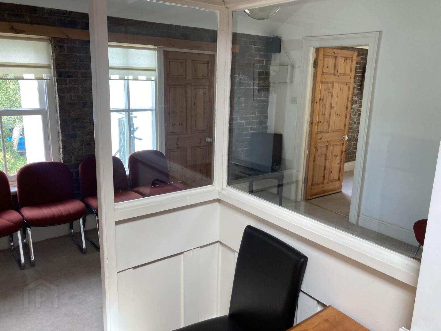Suite, 8 Lowell House 9 of 14