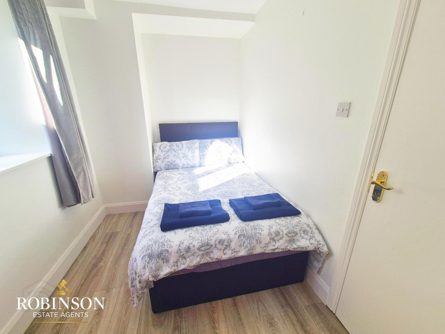 3 Bedroom Townhouse, Main Street 8 of 9