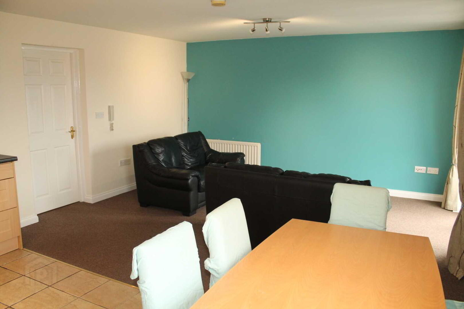 Apt 27 The Courtyard, Castlereagh Road 6 of 15