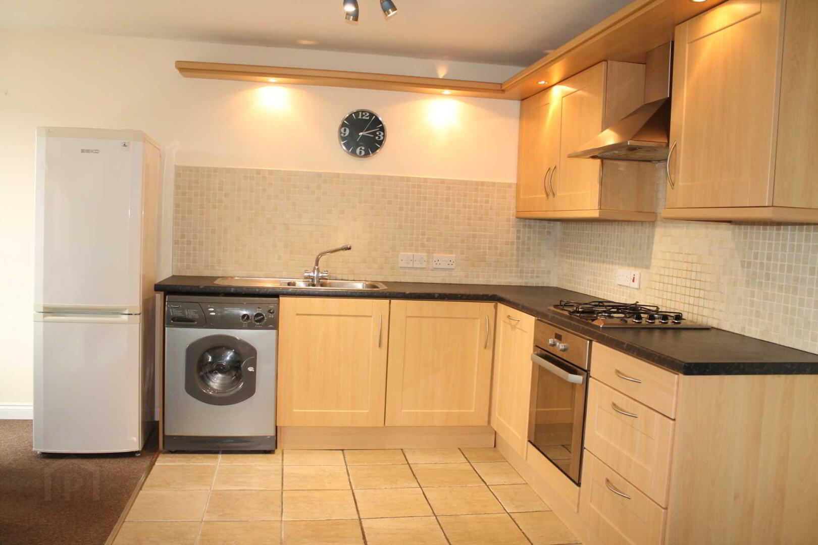 Apt 27 The Courtyard, Castlereagh Road 8 of 15