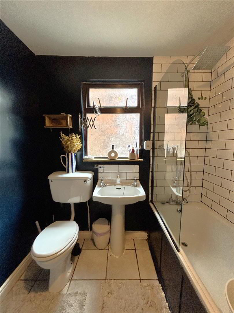 10 Jubilee Avenue 16 of 26