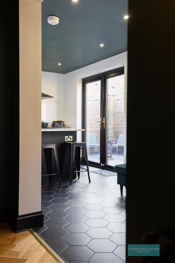 48 Rushfield Avenue 24 of 64