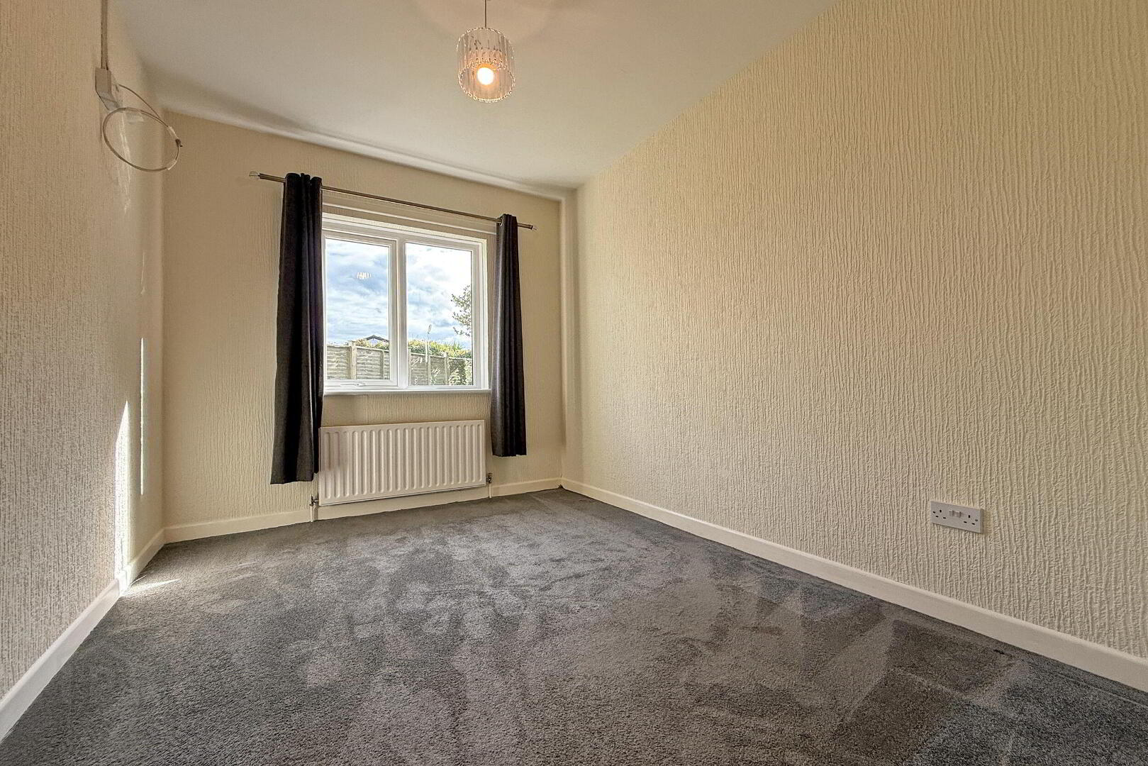27 Flowerfield Road 7 of 13