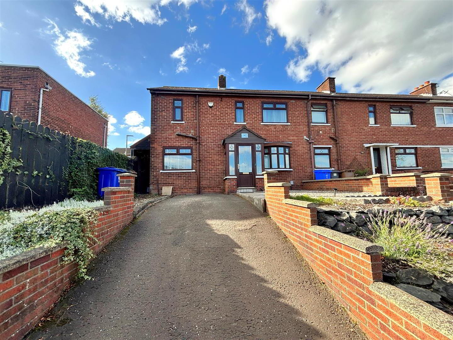 142 West Circular Road 1 of 26