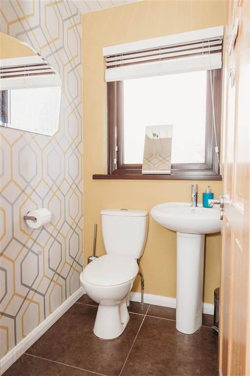 47 Dillons Avenue 12 of 35