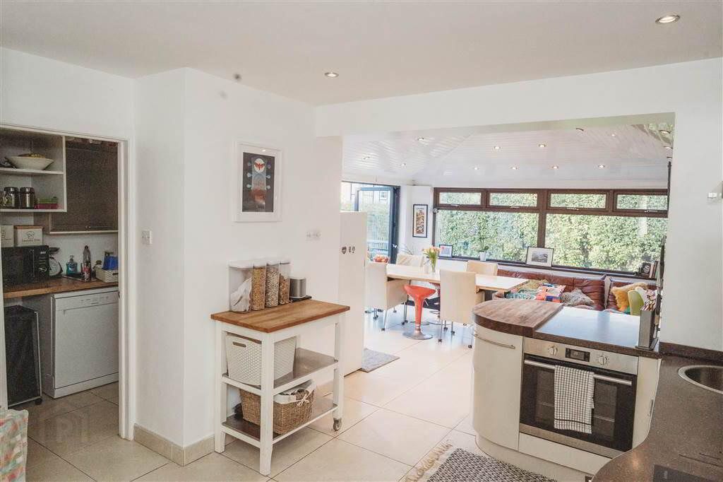 47 Dillons Avenue 19 of 35