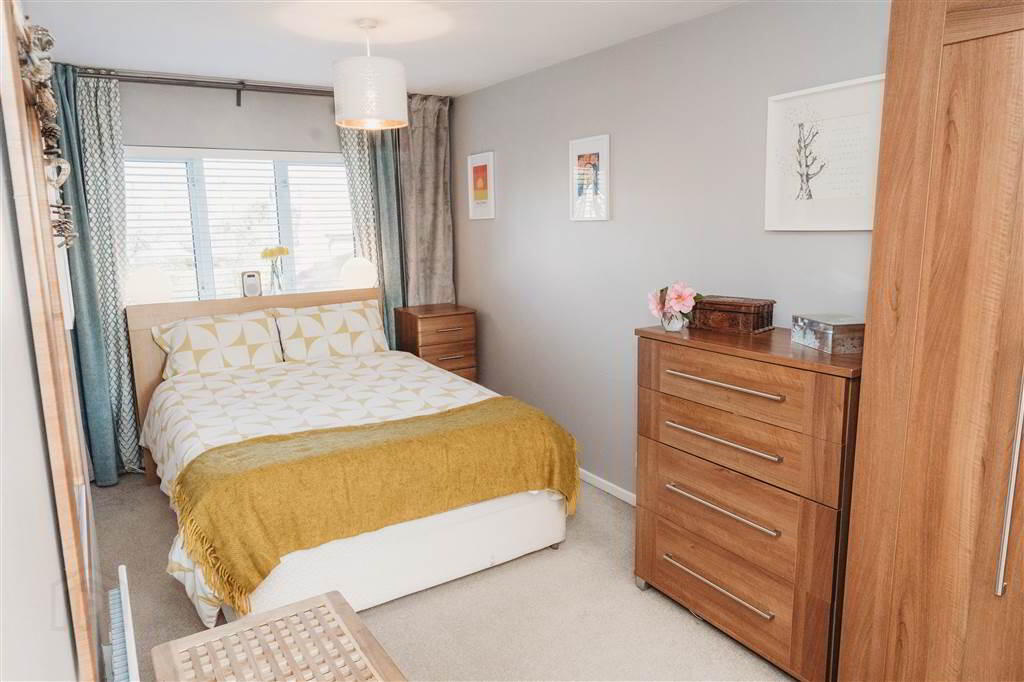 47 Dillons Avenue 27 of 35