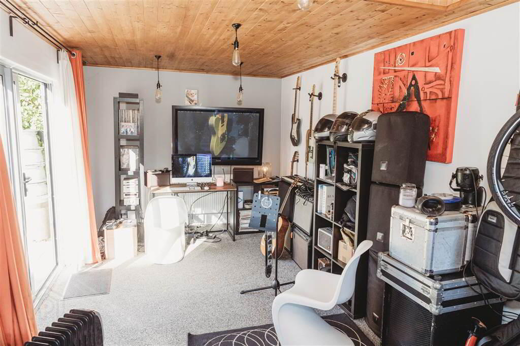 47 Dillons Avenue 31 of 35