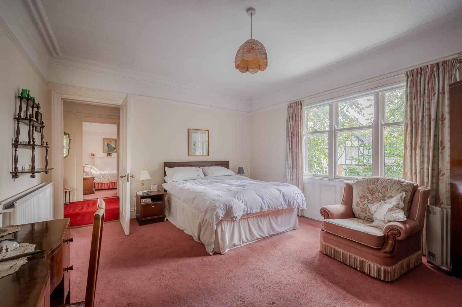 22 Myrtlefield Park 26 of 39