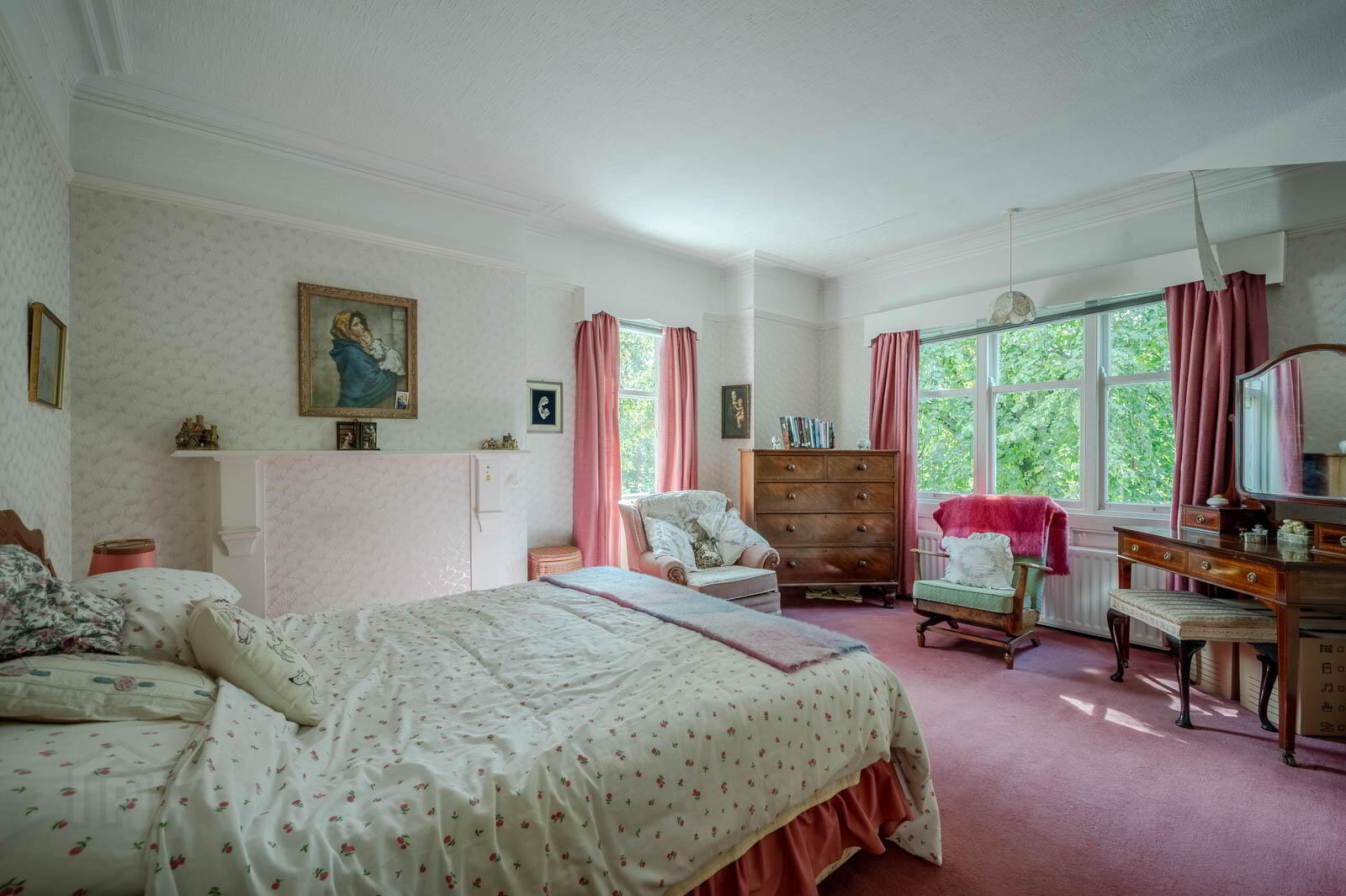 22 Myrtlefield Park 28 of 39