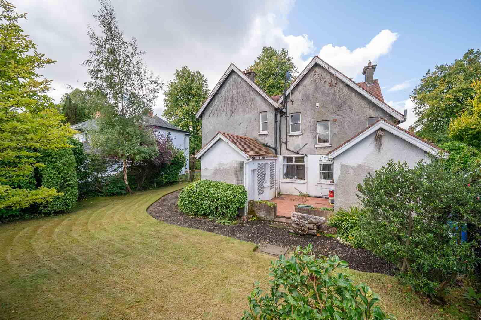 22 Myrtlefield Park 37 of 39
