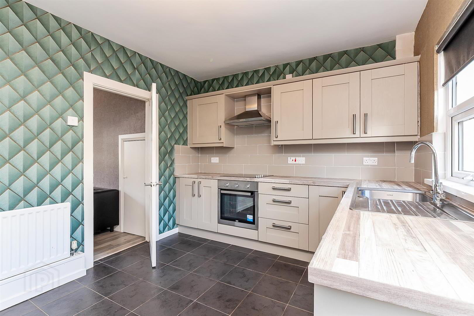 215 Carnmoney Road 5 of 12