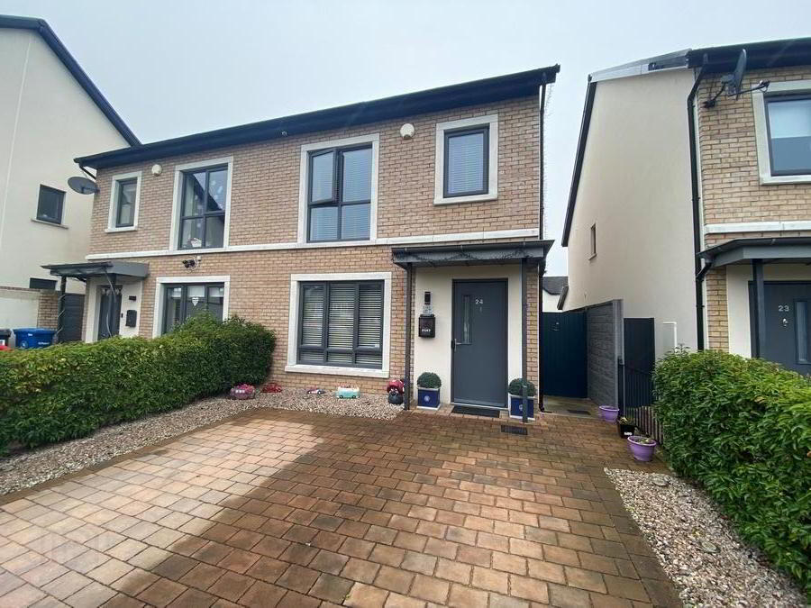 24 Willow Green 1 of 24