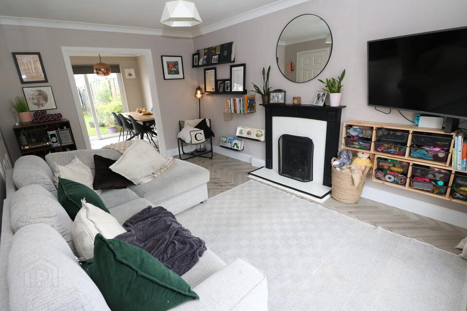 31 Cedarfield Close 6 of 29