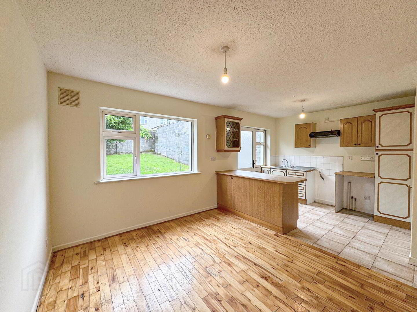 88 Caltragh Heights 4 of 9