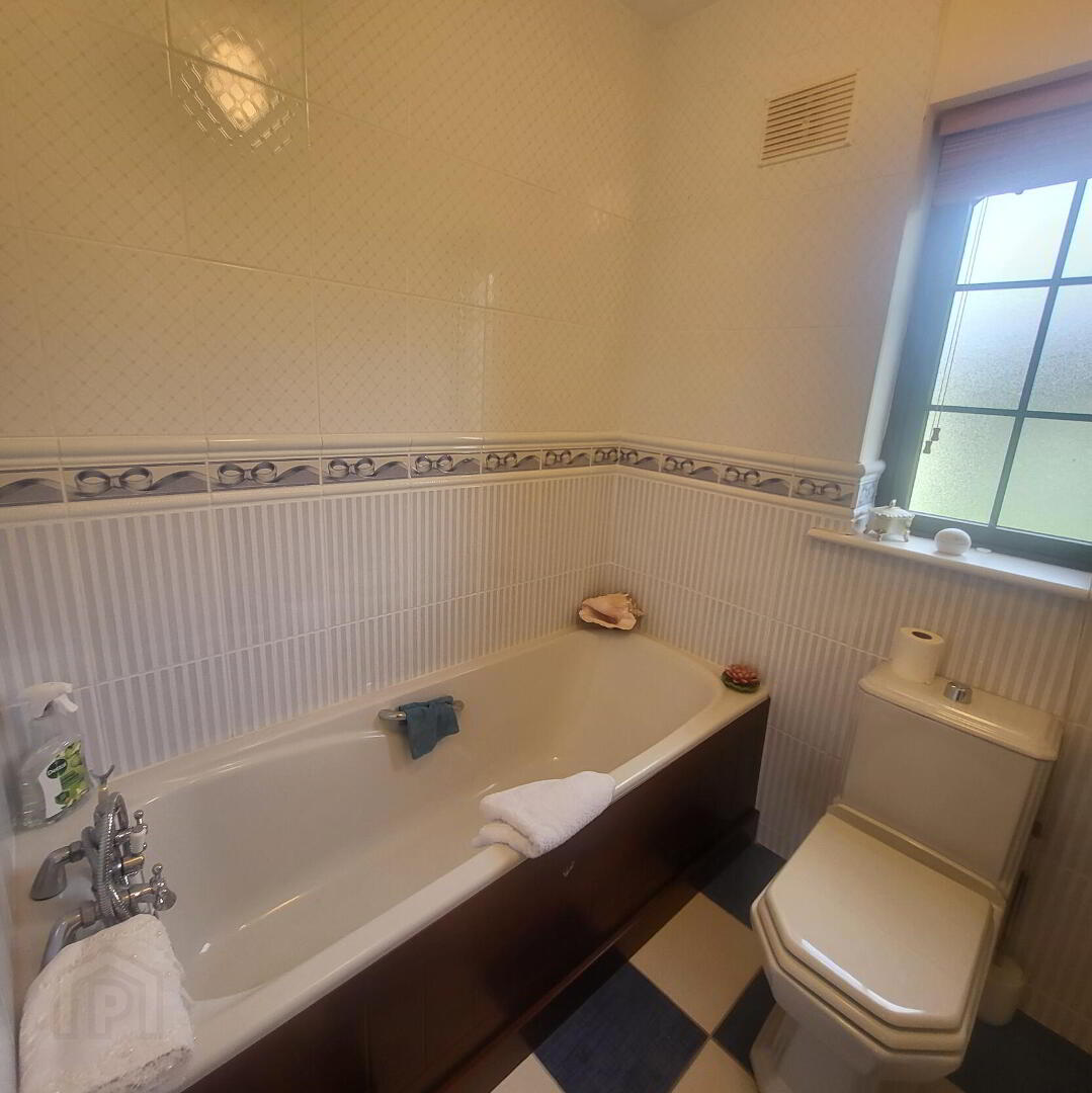 6 Crofton Court 18 of 27