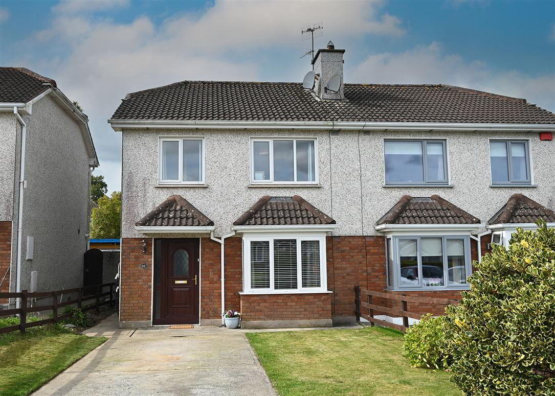 30 Upper Clevedon 1 of 54