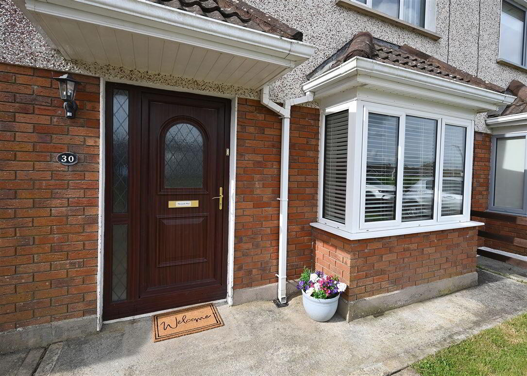 30 Upper Clevedon 2 of 54