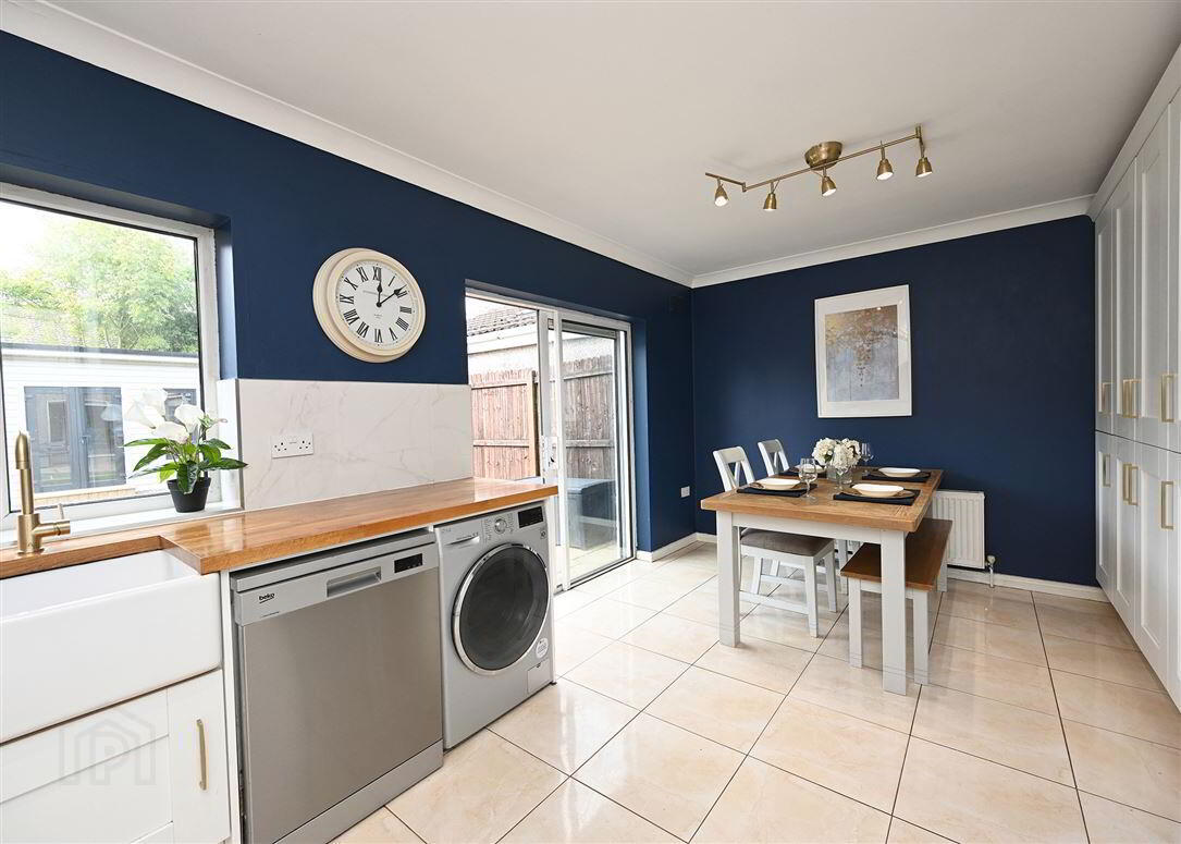 30 Upper Clevedon 5 of 54