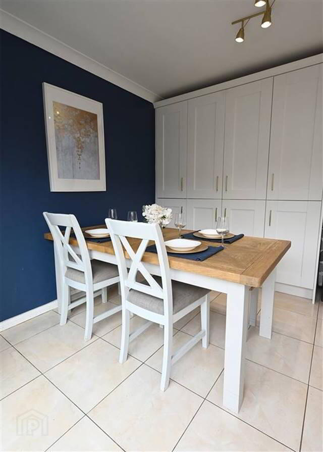 30 Upper Clevedon 34 of 54