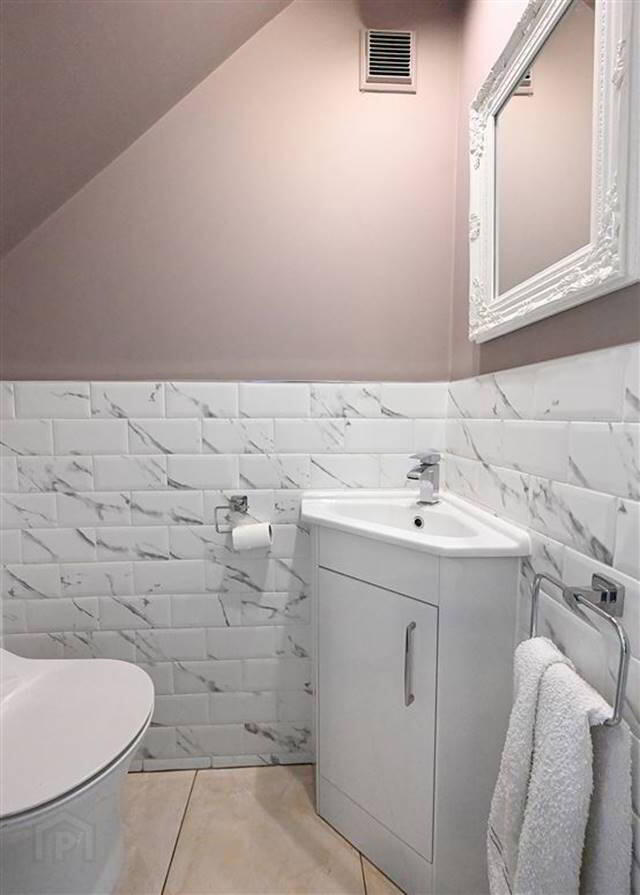 30 Upper Clevedon 39 of 54