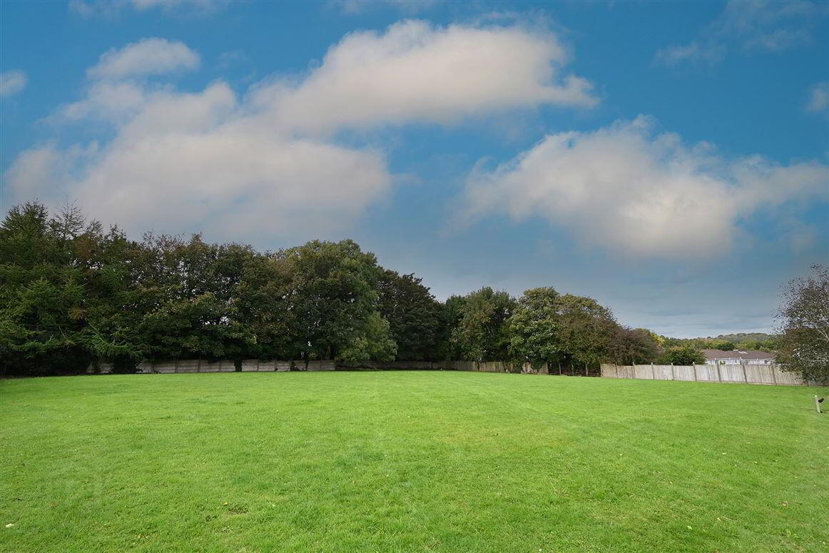 30 Upper Clevedon 27 of 54